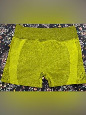 PINK Victoria's Secret Yellow Green Black Marl Heathered Logo Bike Shorts XL